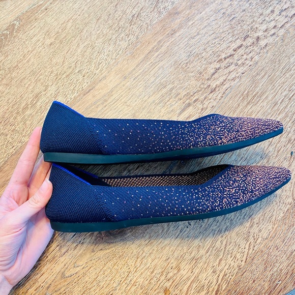 SUPER RARE Rothy’s Midnight Metallic Point 8.5 - Picture 2 of 4